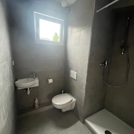 Bakirs Village - Vollmöbliert Im Schönen Taunus Apartment